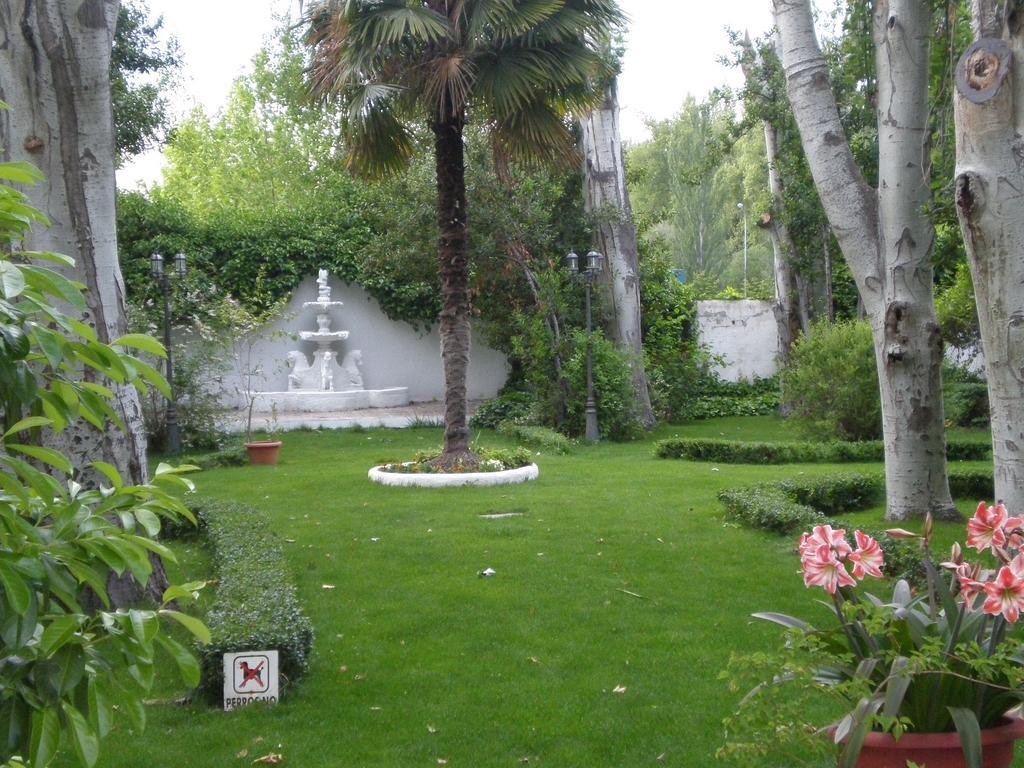 Hotel Mercedes Aranjuez Kültér fotó
