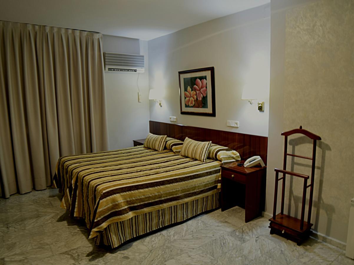Hotel Mercedes Aranjuez Kültér fotó