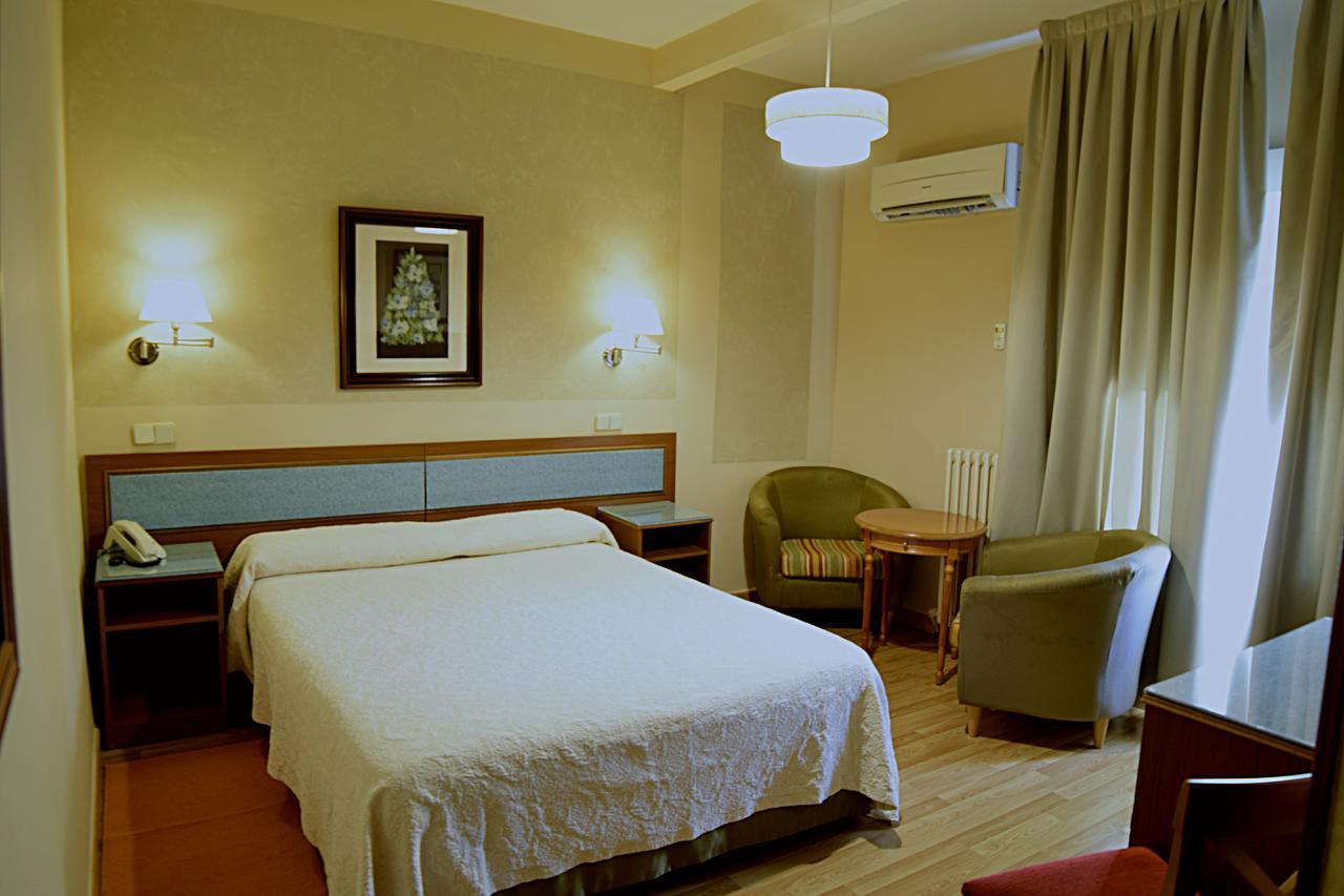 Hotel Mercedes Aranjuez Kültér fotó