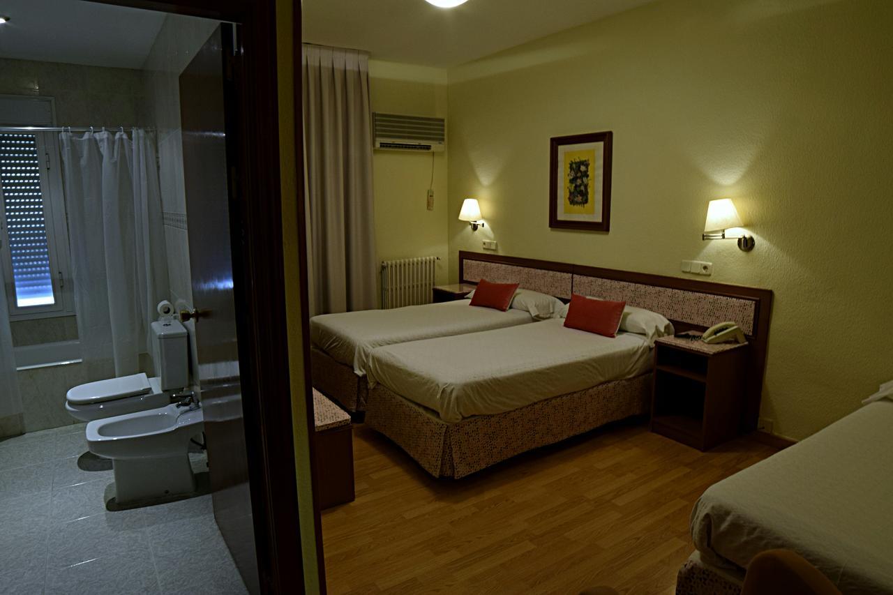 Hotel Mercedes Aranjuez Kültér fotó